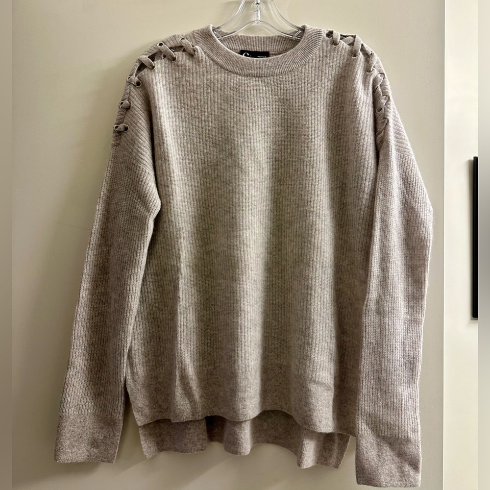 C by Bloomingdale's 100% 2 Ply Cashmere Light Gray Lace Shoulder Sweater